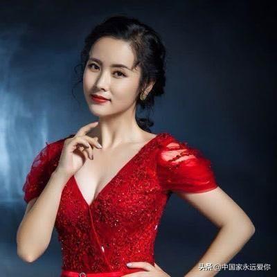 最美“师娘”杨明娜官宣：我的老公叫田亮