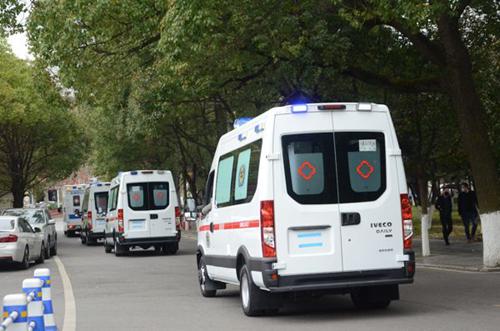 通源集团、宏立城集团向省红十字会捐赠救护车及医用物资