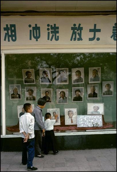 60年代的人们穿什么样服饰？