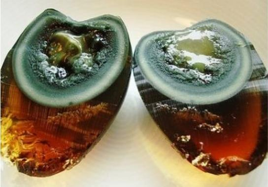 外国人给“差评最多”的3种中国美食,看他们的吃法,也许能理解