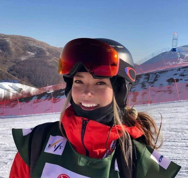 中国滑雪混血美女谷爱凌，为何放弃美国籍？从她家庭教育得出答案