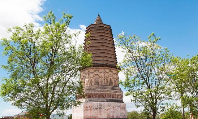 赤峰大明塔：我国第一大塔、第三高塔