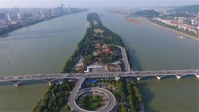 中国正兴起的新一线城市，湖南长沙和河南郑州，你更看好哪一个？