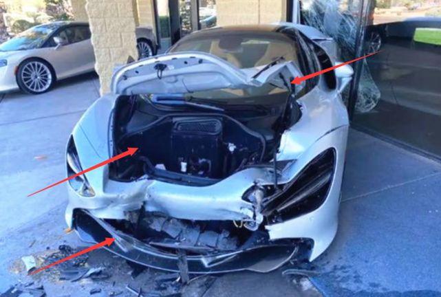 宝马失控撞向迈凯伦4S店，多辆跑车受损，网友：要破产了