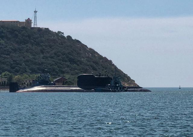全球最大常规潜艇只带两枚导弹：为锤炼大国重器外观突然发生巨变