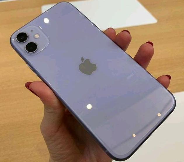 苹果官网放大招！iPhone11智能电池壳上线，看完我决定不买了