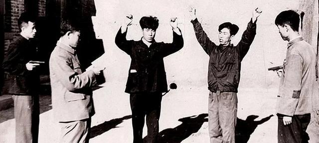 此女人1986年登基当“女皇帝”，建立后宫，选择男宠，被判处死刑