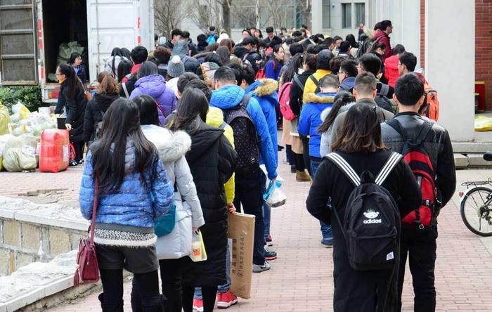 多个省份还未开学，国务院节假日放假安排已出，学生看后愁眉苦脸