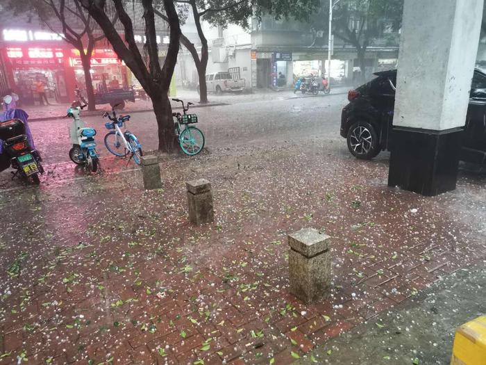 冰雹橙色预警发出！寒潮全面攻入华南，正引爆3月最强雷雨天气！