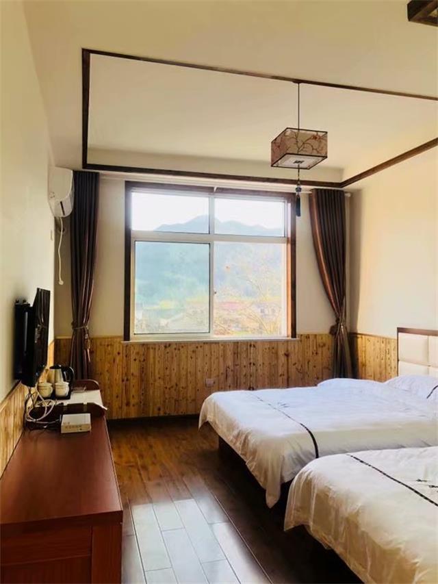夫妻俩自驾皖南川藏线，宿板桥古月楼绝美民宿详细攻略！