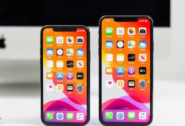 iOS14代码发现：无刘海iPhone，面部识别集成于边框？