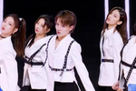 《破风》登场全场炸裂,c位不如刘雨昕抢眼,谁注意到蔡徐坤表情