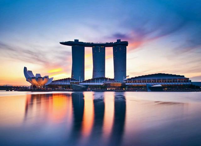 新加坡是亚洲比较安全又干净美丽的国家之一，因此适宜亲子自由行