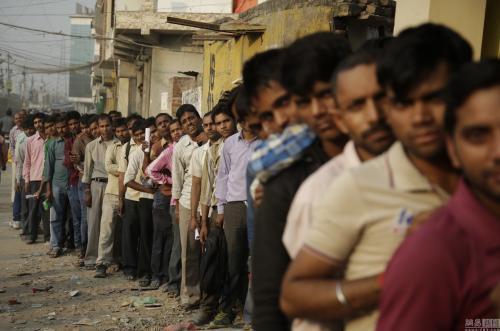 印度的新冠肺炎数百人就全面封锁？专家：感染峰值可能超过3亿