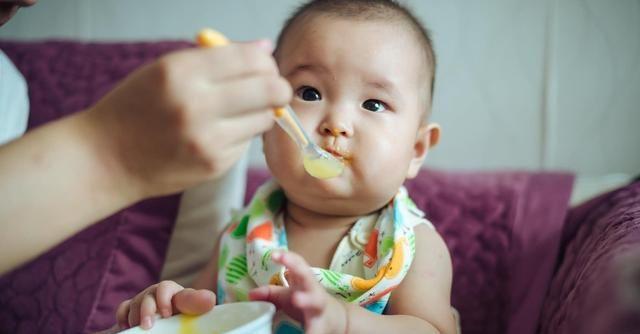 孩子常吃的3种零食，正在“摧残”身高和智力，家长别不知！