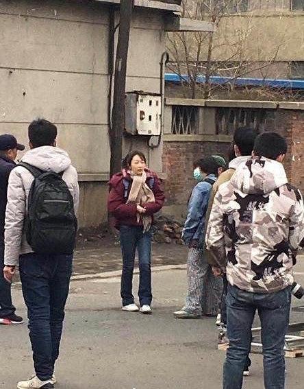 刚坐完易烊千玺的摩托车，又坐刘昊然的自行车，周冬雨是人生赢家