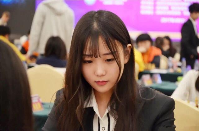 中国国象美女袁烨：16岁入国家队斩获亚洲冠军，被封少女版金喜善