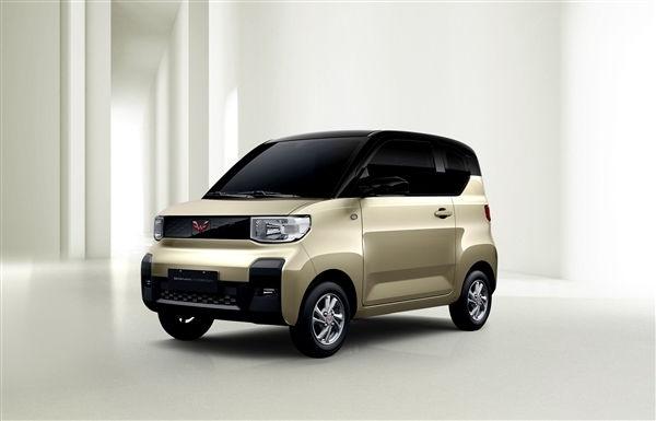 五菱四座微型纯电动车定名「宏光MINI EV」