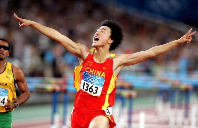 奥运英雄刘翔现状，二婚4年“不务正业”，至今无子引热议