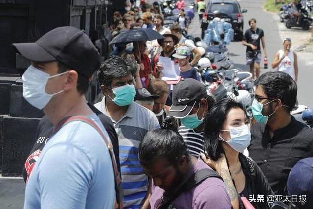 新冠疫情下，大量来亚洲国家旅游的游客回不去家了