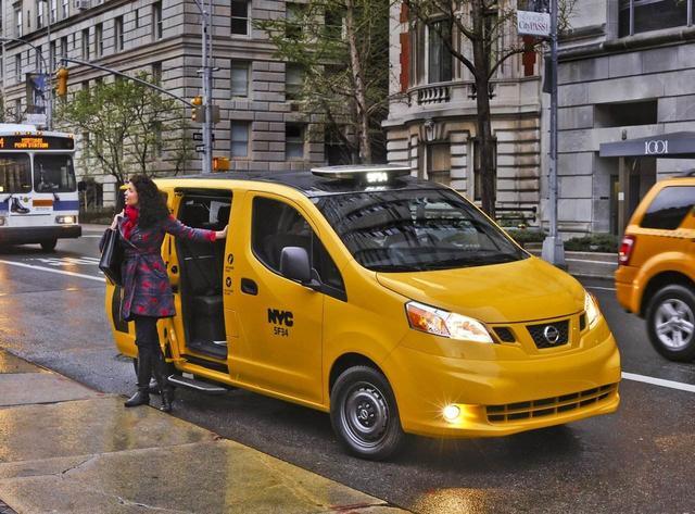 能拉人、拉货，还是纽约出租车，这款日系MPV顶配12万多