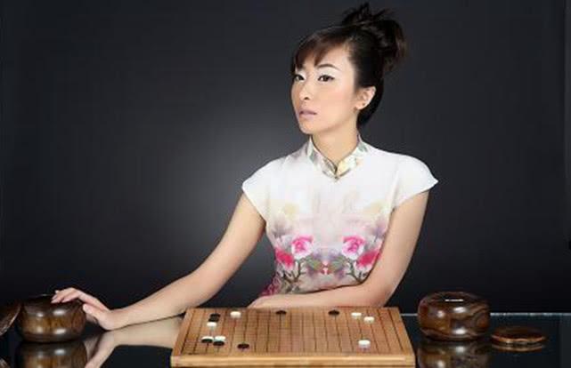 她是职业围棋选手，曾因择偶标准引争议，如今嫁给房地产老板！