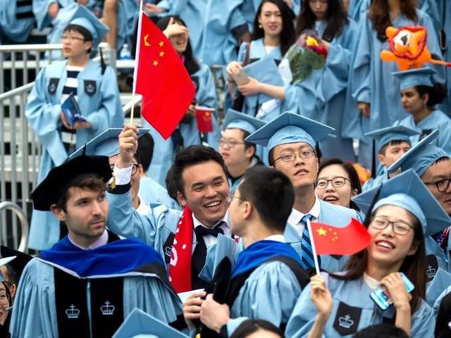 每年超千名清华学生出国留学,为何80%不愿回国?真相很无奈