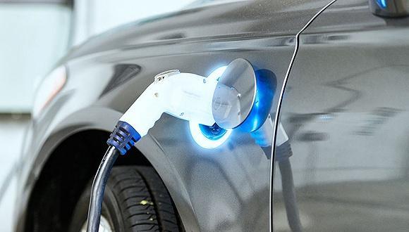 新能源汽车补贴/免购置税政策将延长2年，消费者高兴车企更亢奋！