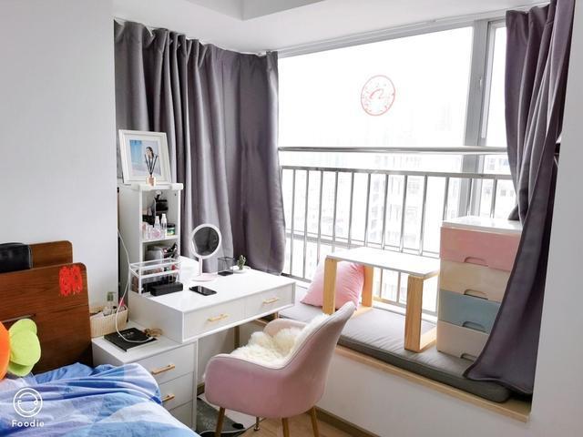 小两口在深圳工作五年，终于买了人生第一套新房，非常幸福，晒晒
