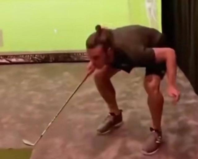 皇家马德里足球俱乐部球员贝尔晒出自己打高尔夫球的视频