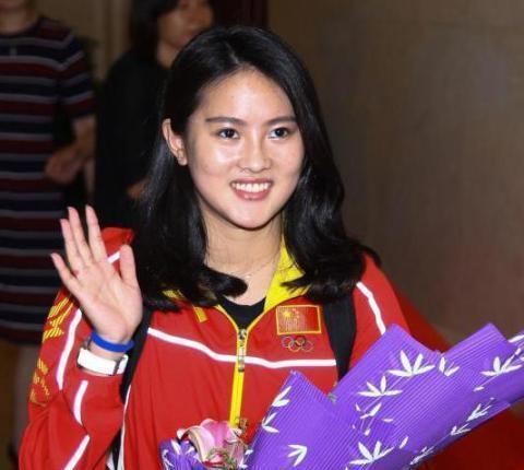 她是中国“跳水皇后”，退役后成国际裁判，如今27岁依旧单身