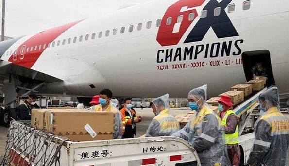 点赞！爱国者队老板动用私人飞机，在深圳拉走120万个口罩