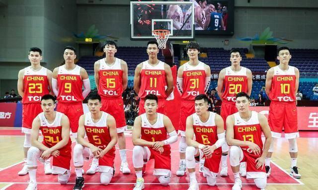 中国男篮奥运落选赛阵容，杜锋：不会全用年轻球员，输太惨会难堪