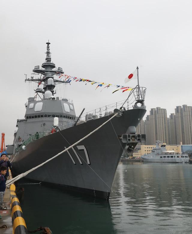日本在宫古海峡部署反舰导弹，掐断中国海军出海口，该如何反制？