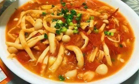 开胃家常菜：夏茄汁海鲜菇，番茄蒜虾，红烧猪蹄