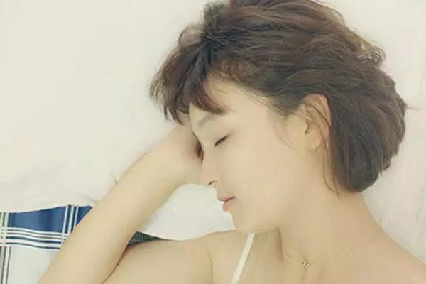 �˵Ļƽ���˯ʱ���Ǽ��㣿��һ���˯����Сʱ��