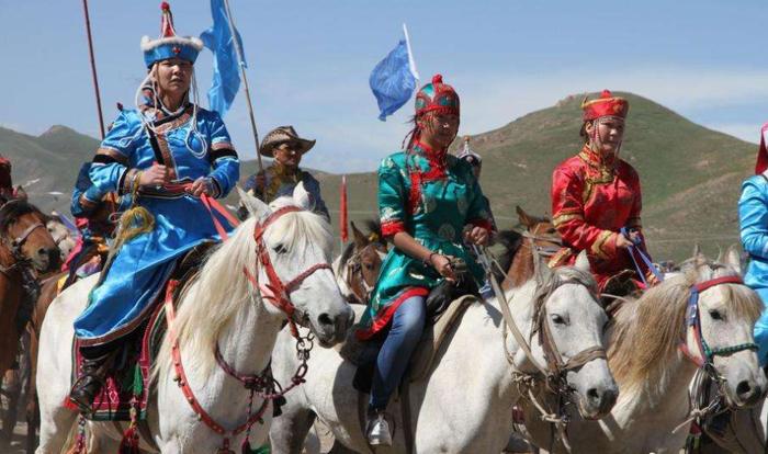 中国国内的蒙古族，会如何看待蒙古国，对这个国家是否有感情