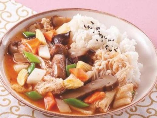 凉拌金针菇，素罗汉斋烩饭，红烧大虾的做法这几道家常菜的做法