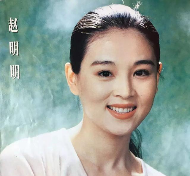 她是最经典的赵飞燕，嫁导演后却惨遭抛弃，今与女儿相依为命