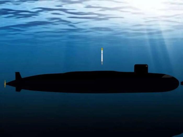 印新核潜艇没造好就出事，年轻士兵被高压气体击中，抢救无效惨死