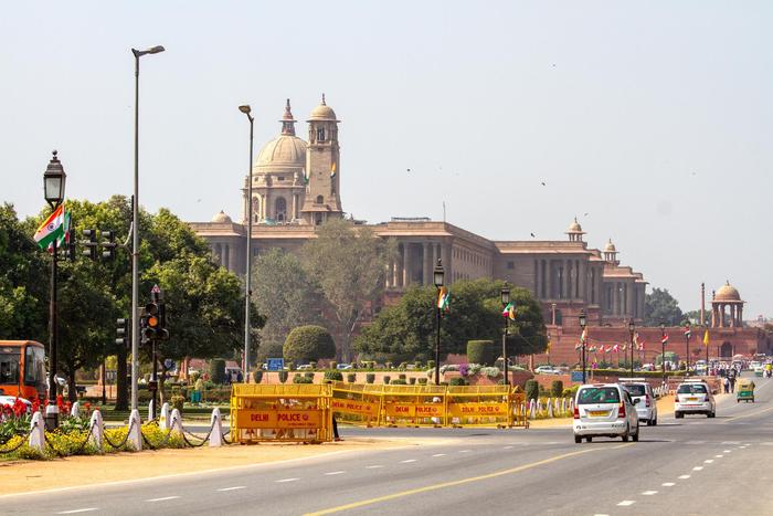 印度首都德里最美的大道，游客络绎不绝