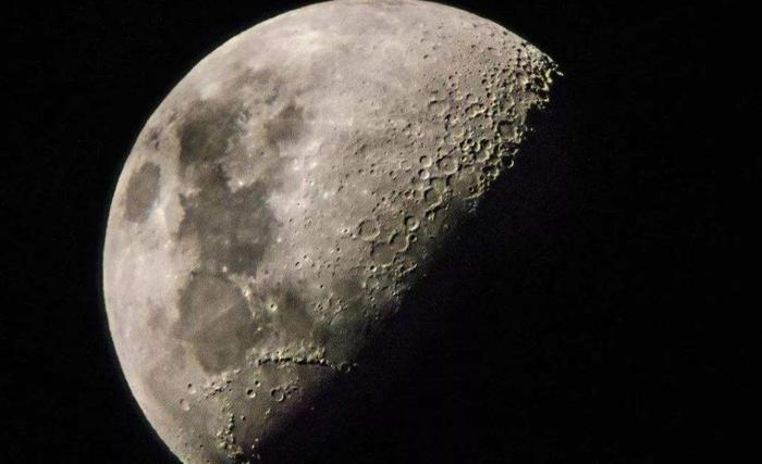 3个证据表明，月亮真不是你想象的那么简单，它可能是空心的