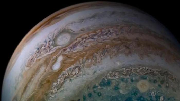 木星两大风暴发生合并！美国探测器拍摄到罕见一幕