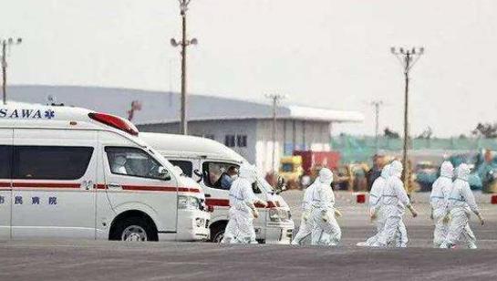 日本感染人数可能高达数百万！安倍宣布紧急状态，疫情已接近失控