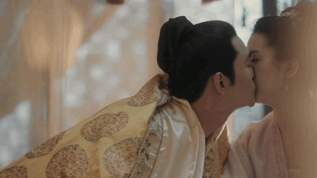 《清平乐》开播就发糖，王凯这个吻戏拍的又苏又欲，甜量超标！