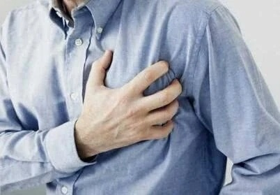 胸口出现不明原因的疼痛?可能跟这几种疾病有关,别不当回事!