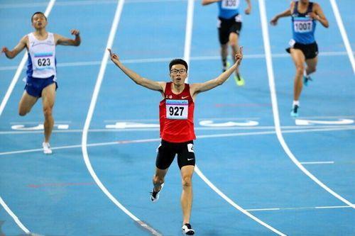 46秒70！短跑名将杨磊斩获400米冠军 有望和郭钟泽冲奥运接力门票