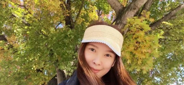 《第8号当铺》演员现状：45岁女主素颜幻灭，58岁男主成潮流帅爸
