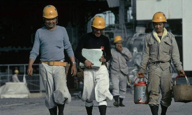 到2100年日本人口可能只有7500万，人口变少是好是坏？