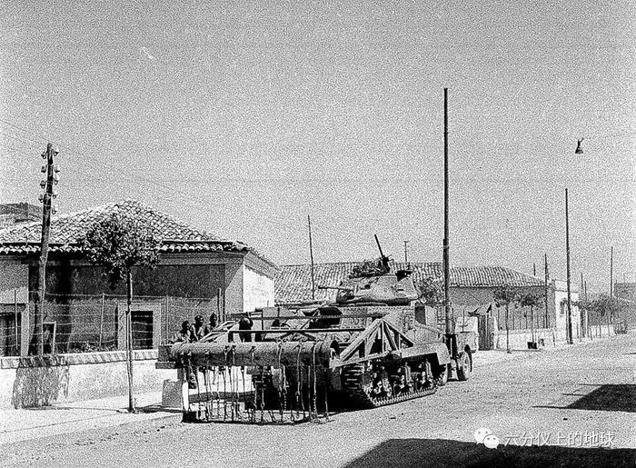 二战兵器全集｜英国南非链锤式扫雷坦克